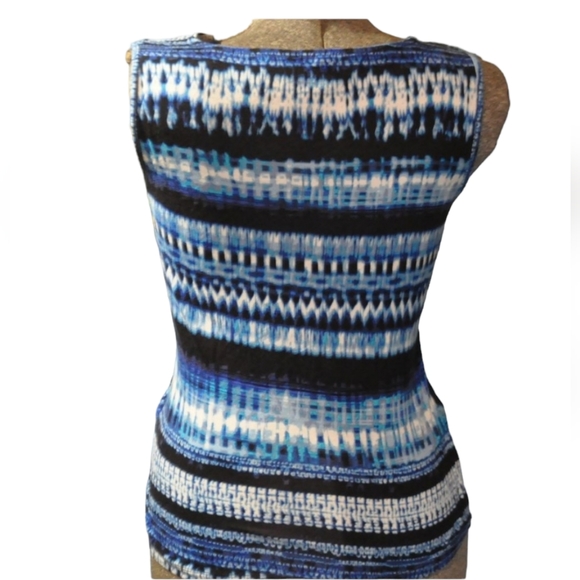 💙Cable & Gauge Cross Cross Top💙Size M - Picture 2 of 4